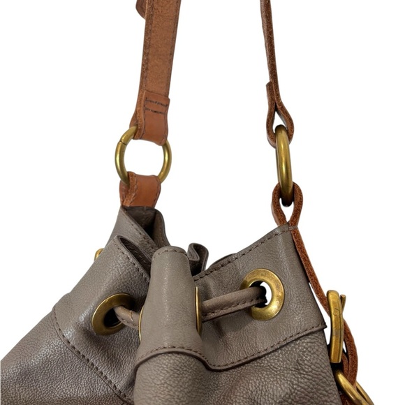 Vintage Fossil Drawstring Bag. Gray Color, 100% Leather. - Picture 3 of 8